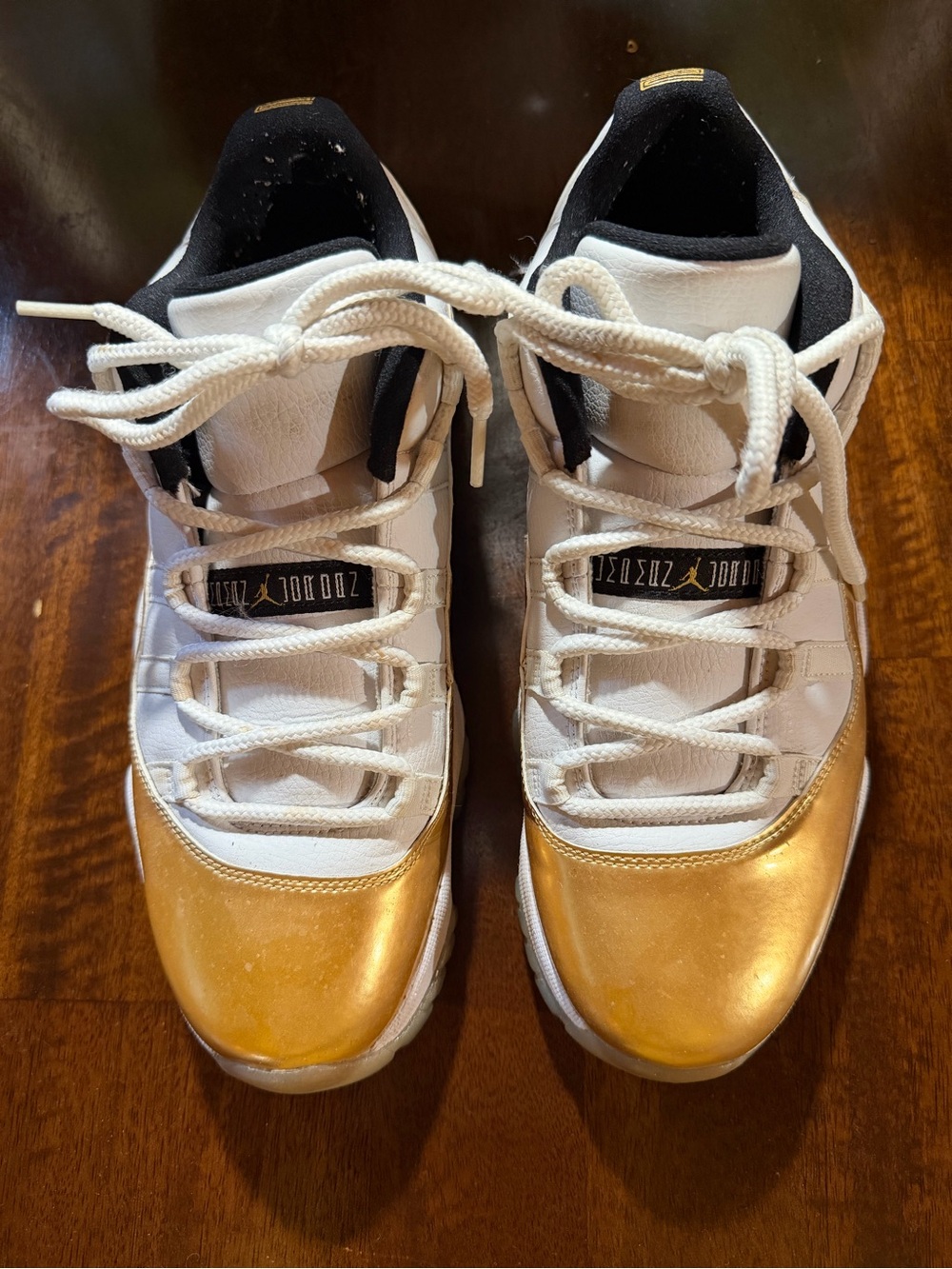 Authentic Jordan 11 Retro Low, Size 9